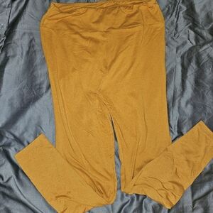 Lula Roe Super Soft pumpkin colored Tall & Curvy leggings EUC